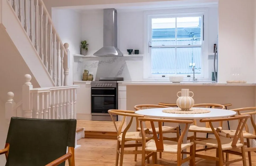 Stylish 3Br Terrace In The Heart Of Surry Hills-1